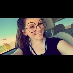 Meet your Posher, Erin